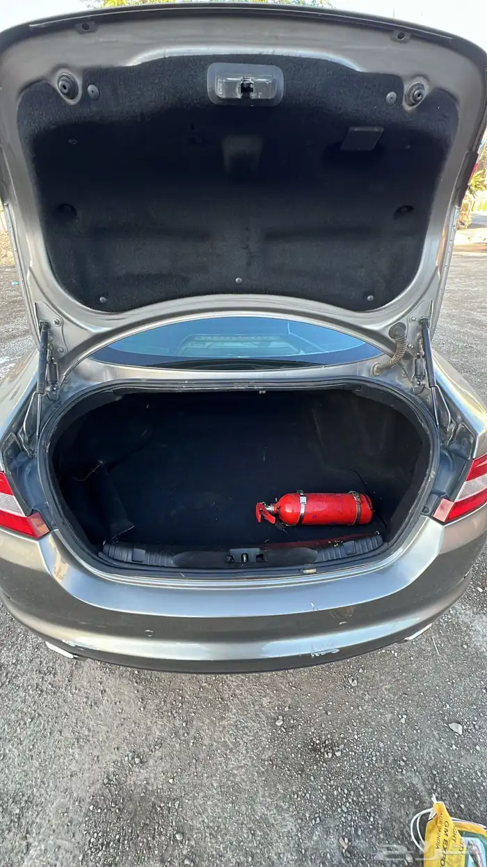 جاكور XF 2009 8