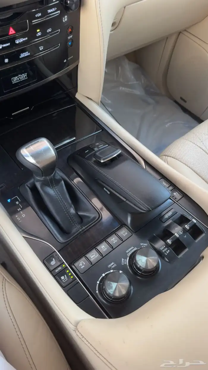 لكزس LX570 2019 بلاك اديشن 24