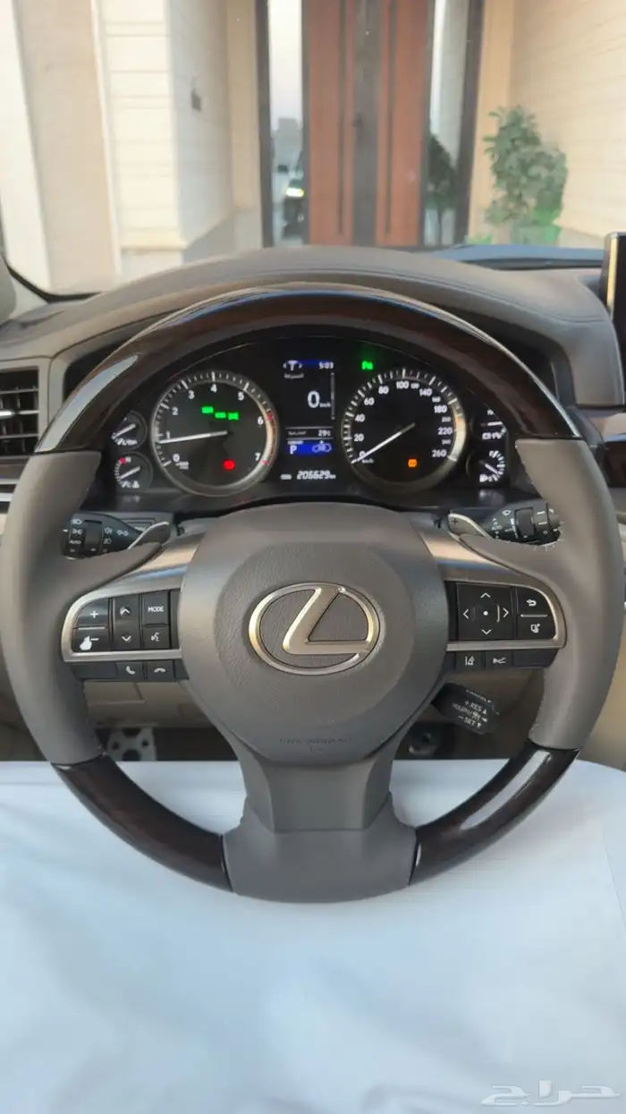 لكزس LX570 2019 بلاك اديشن 22