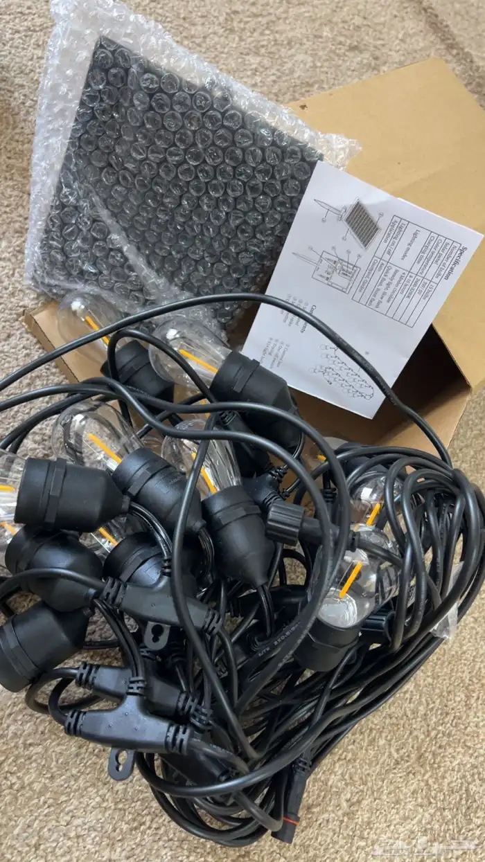 للبيع كامره علا طاقه الشمسه. وكامره علا النبه. وعقدعلا ط 3