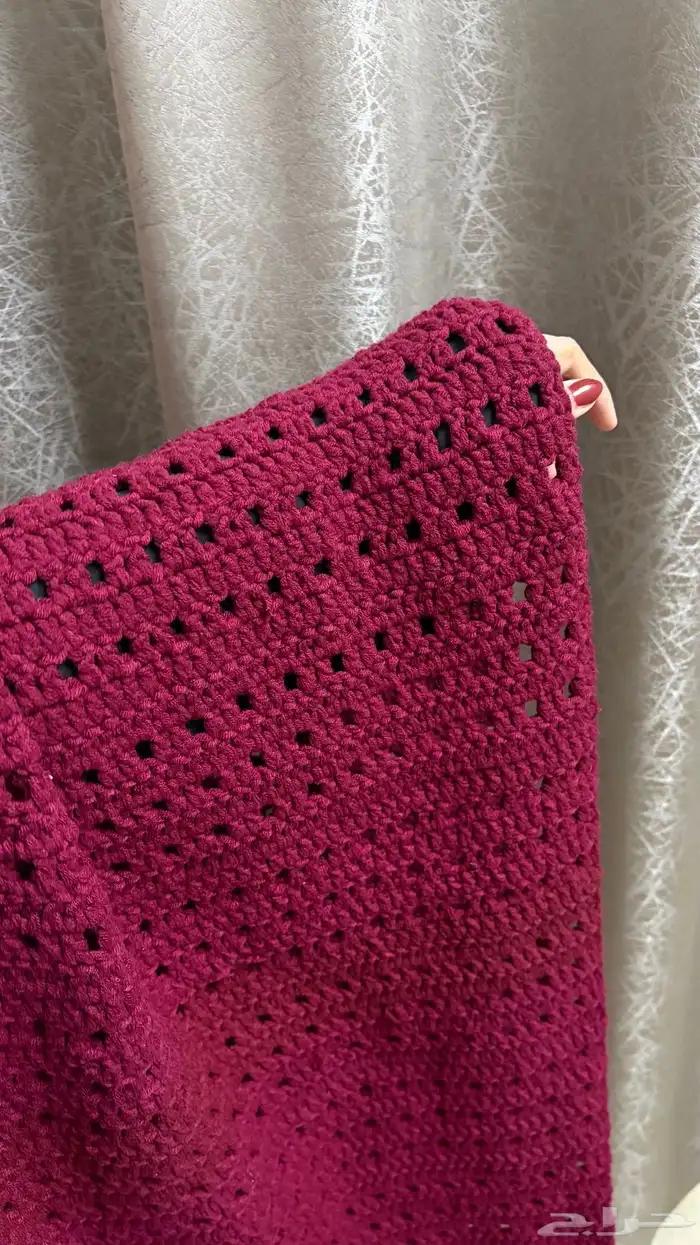 شال كروشيه بجيوب حياكه يدويه 1