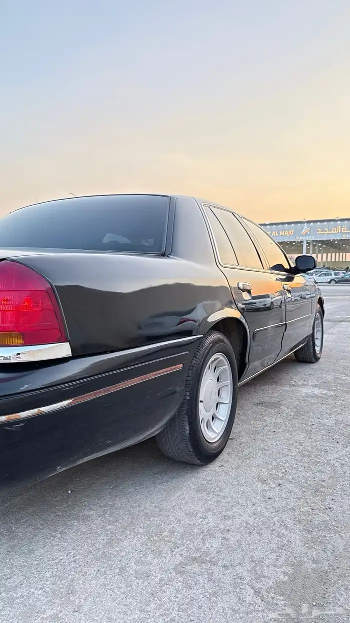 فورد فكتوريا 2002 19