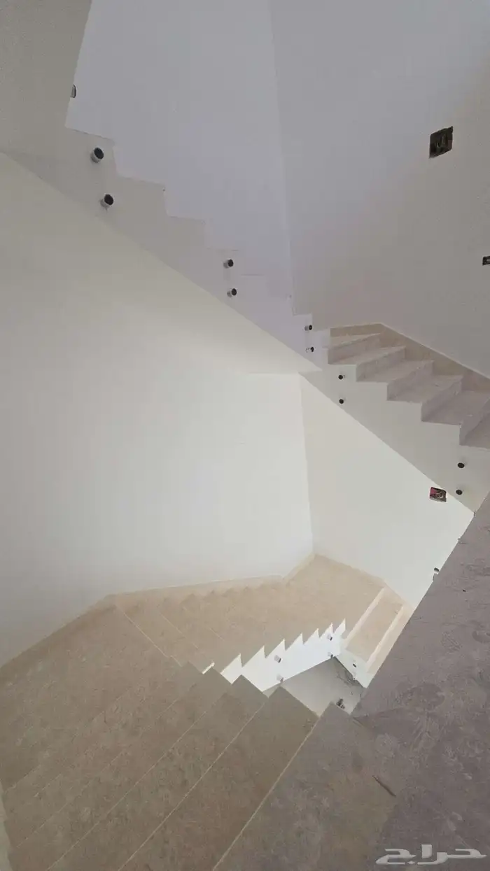 كل أعمال البناء والتشطيب والديكور تحت سقف  واحد 33