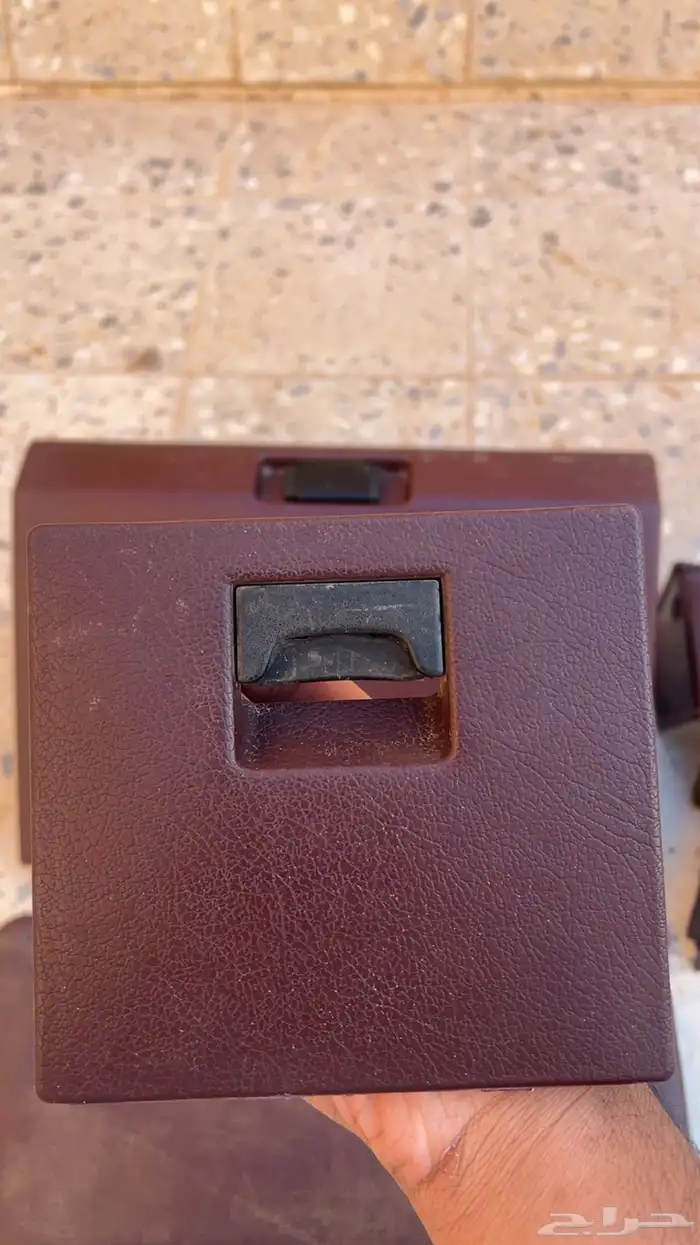 ديكور ددسن اللون احمر نظيفه جدأ. النظافة 90 بالمية 6