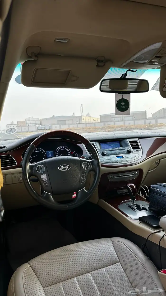 للبيع جينسس 2013 6