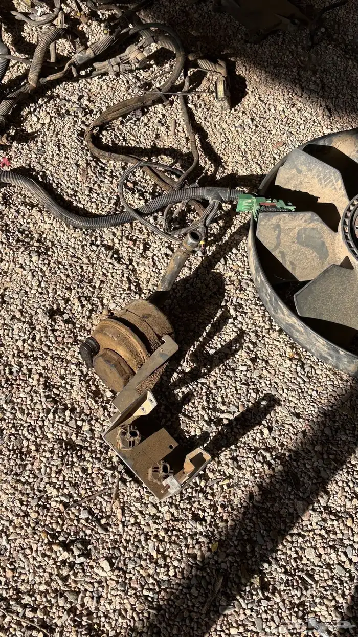 قطع راس تريلة افيكو 0