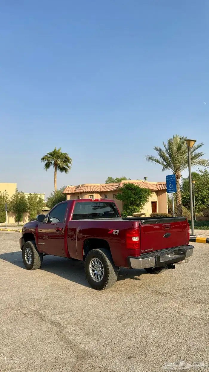 شفروليه سلفرادو عنابي للبيع 1