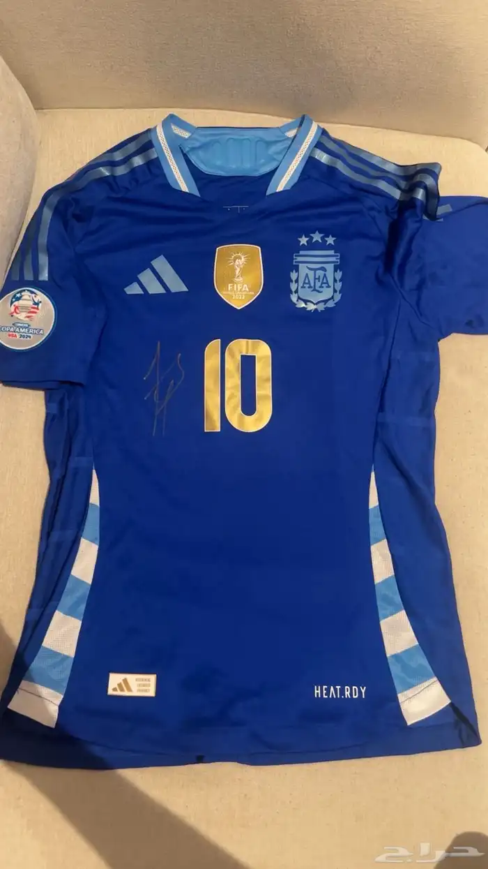 تيشيرت الأرجنتين موقع من الأسطورة زانيتي 2