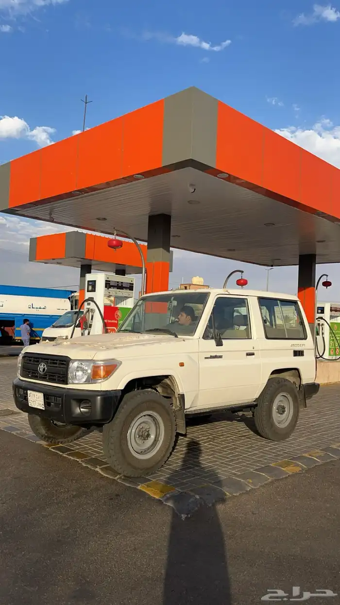 للبيع جيب ربع 2008 6