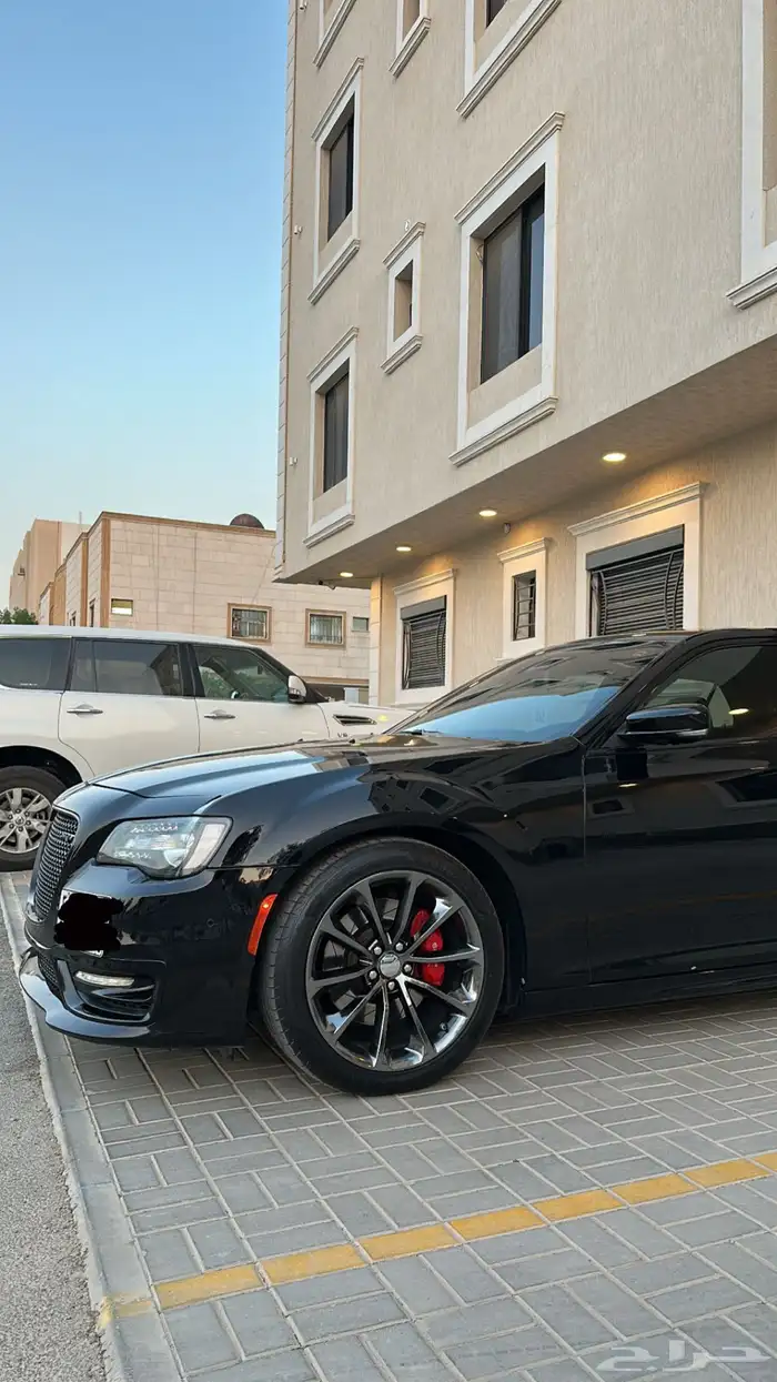 كرايزلر SRT ممشى قليل 2017 اسود 3