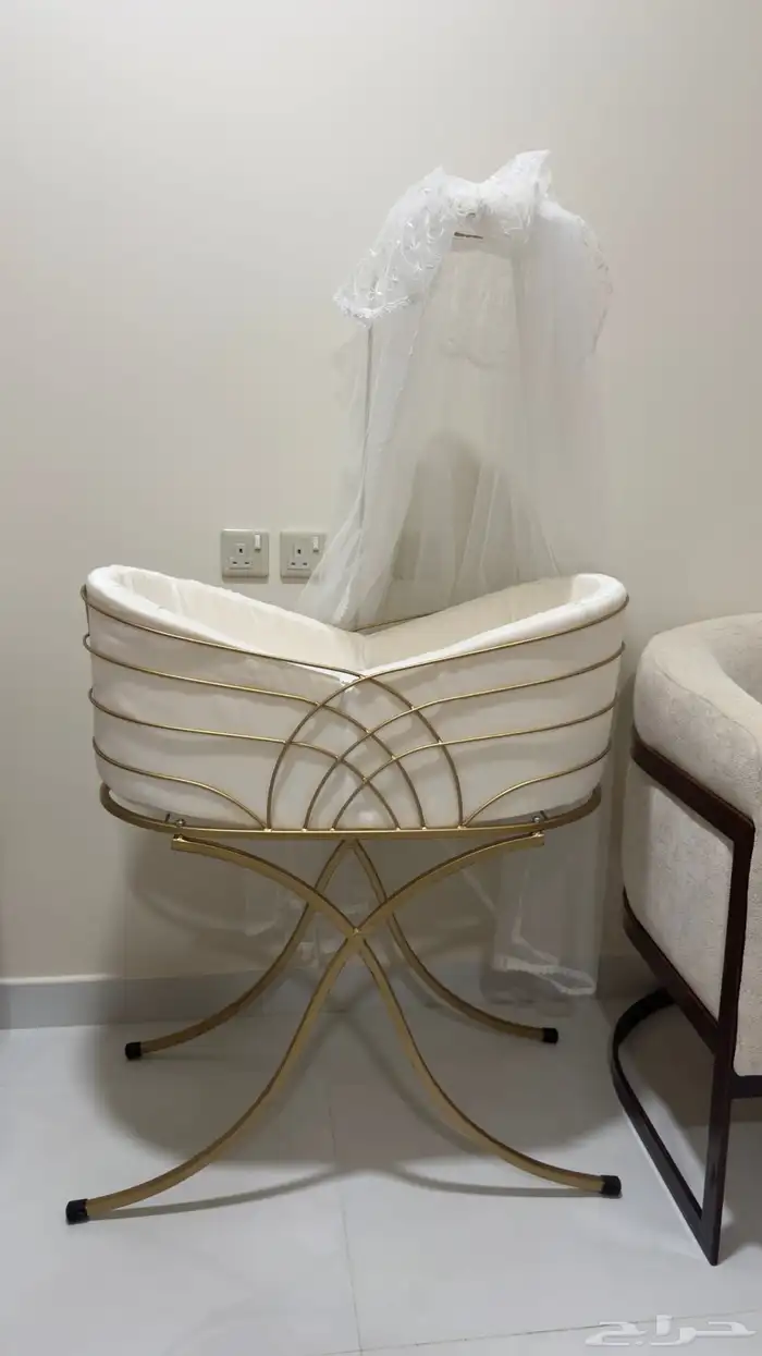 سرير طفل فخم 1