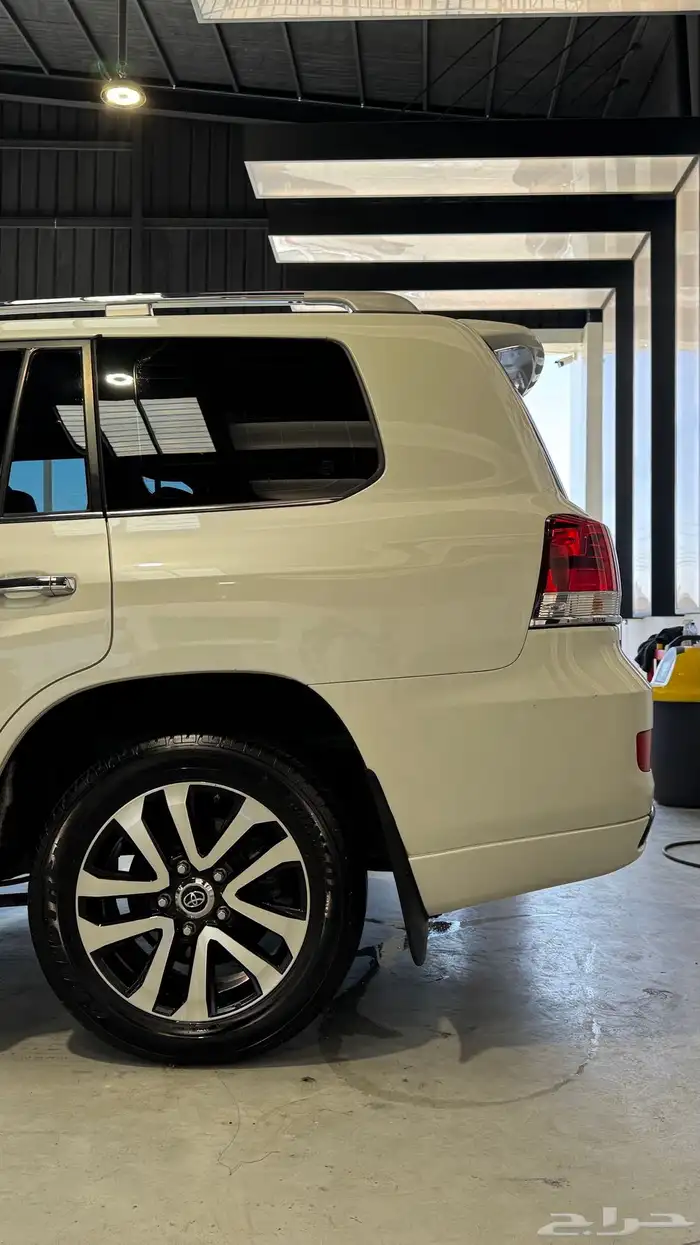 في اكس ار 2016 سعودي (5.7) 10