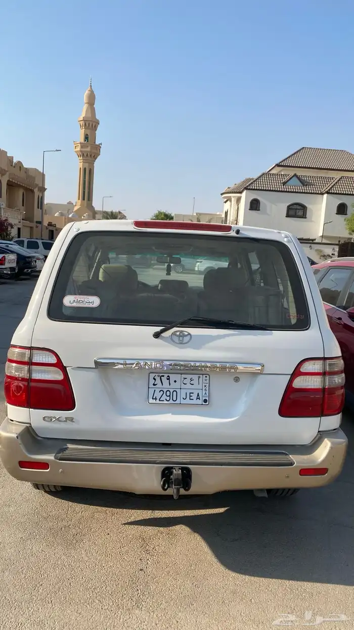جيب لاندكروزر 4