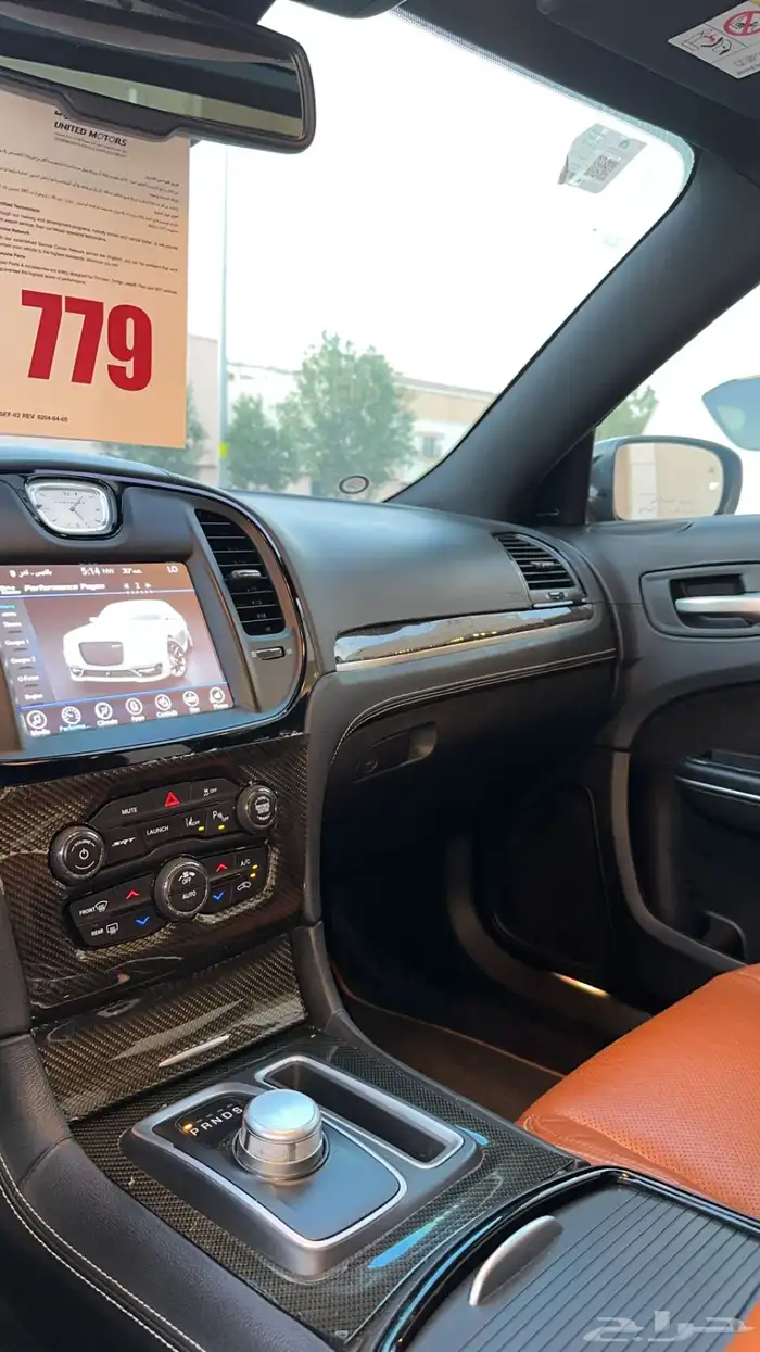 كرايزلر SRT ممشى قليل 2017 اسود 11