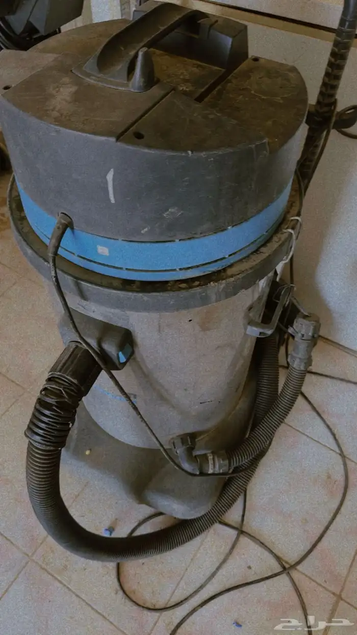 اللبيع اغراض محل زينة سيارات مع الرفرف وماطور الهواء 5