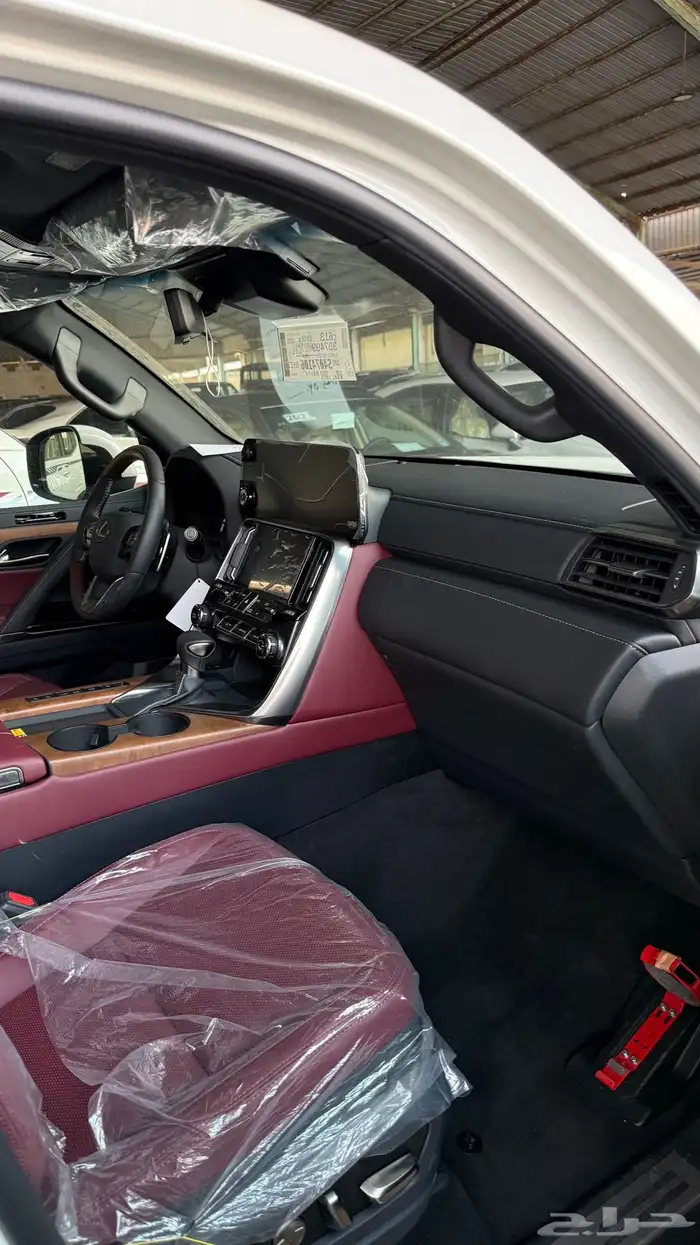 للبيع لكزس 2025 LX600 BB اصفار 19