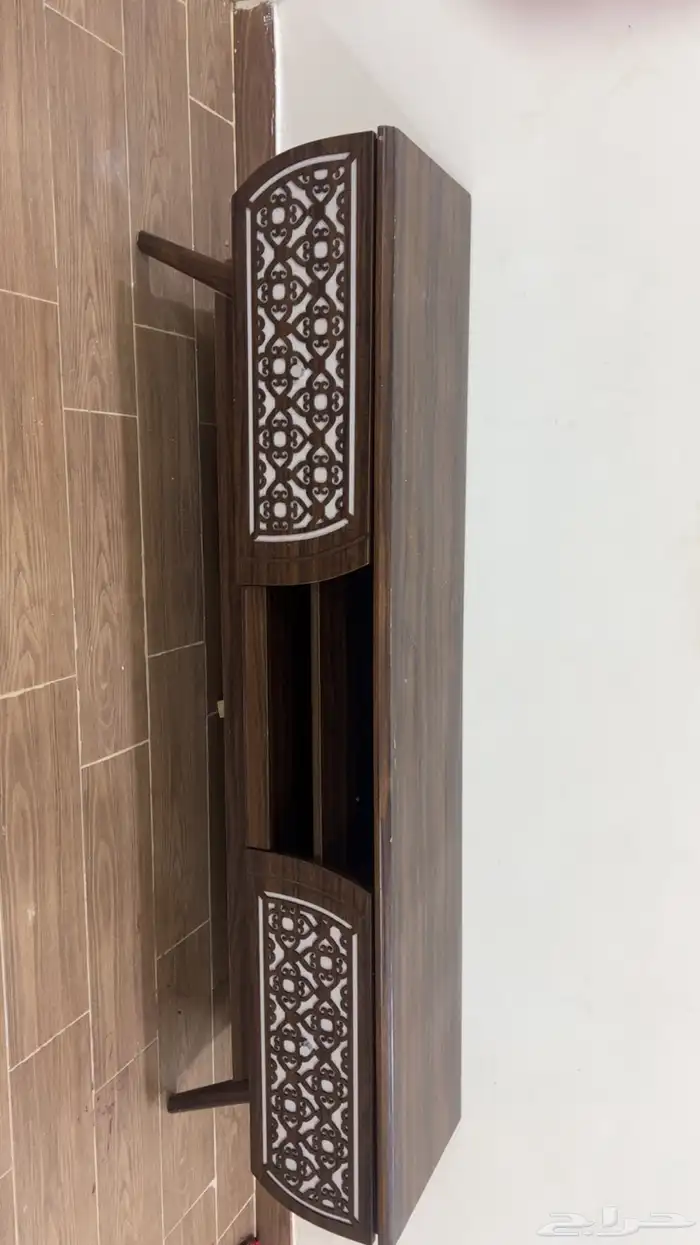 للبيع طاولة بلازما  طاولات خدمه 2