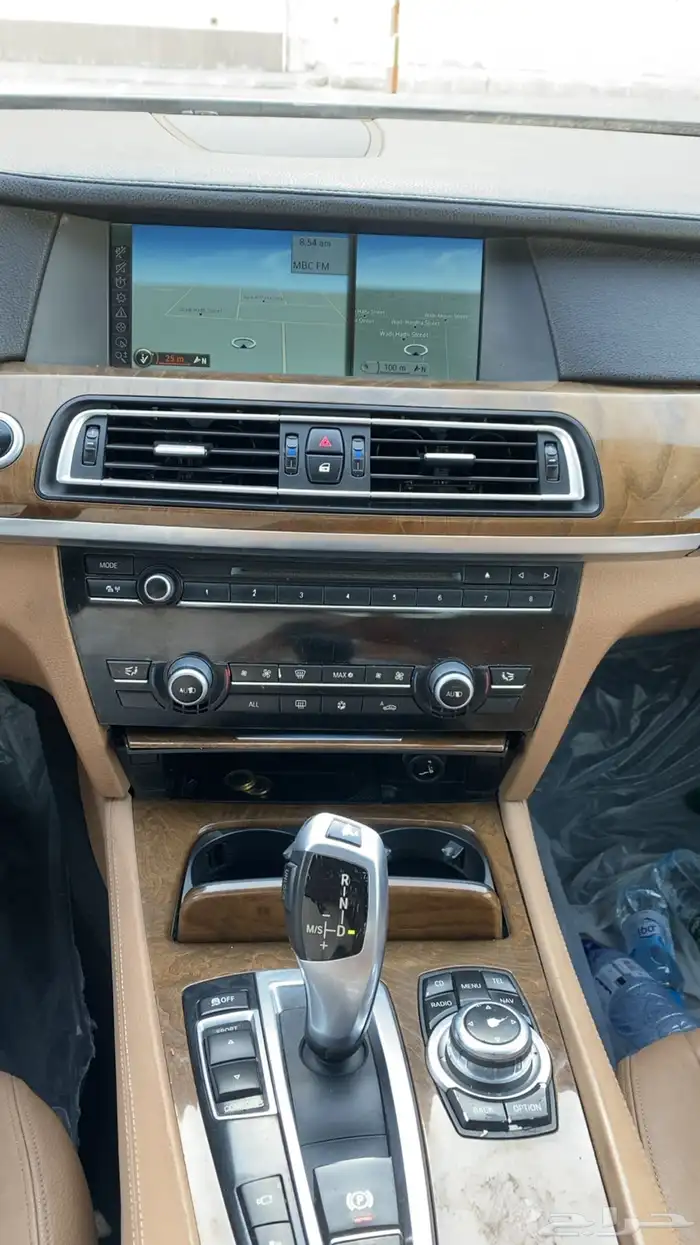 بي ام دبليو 740 10