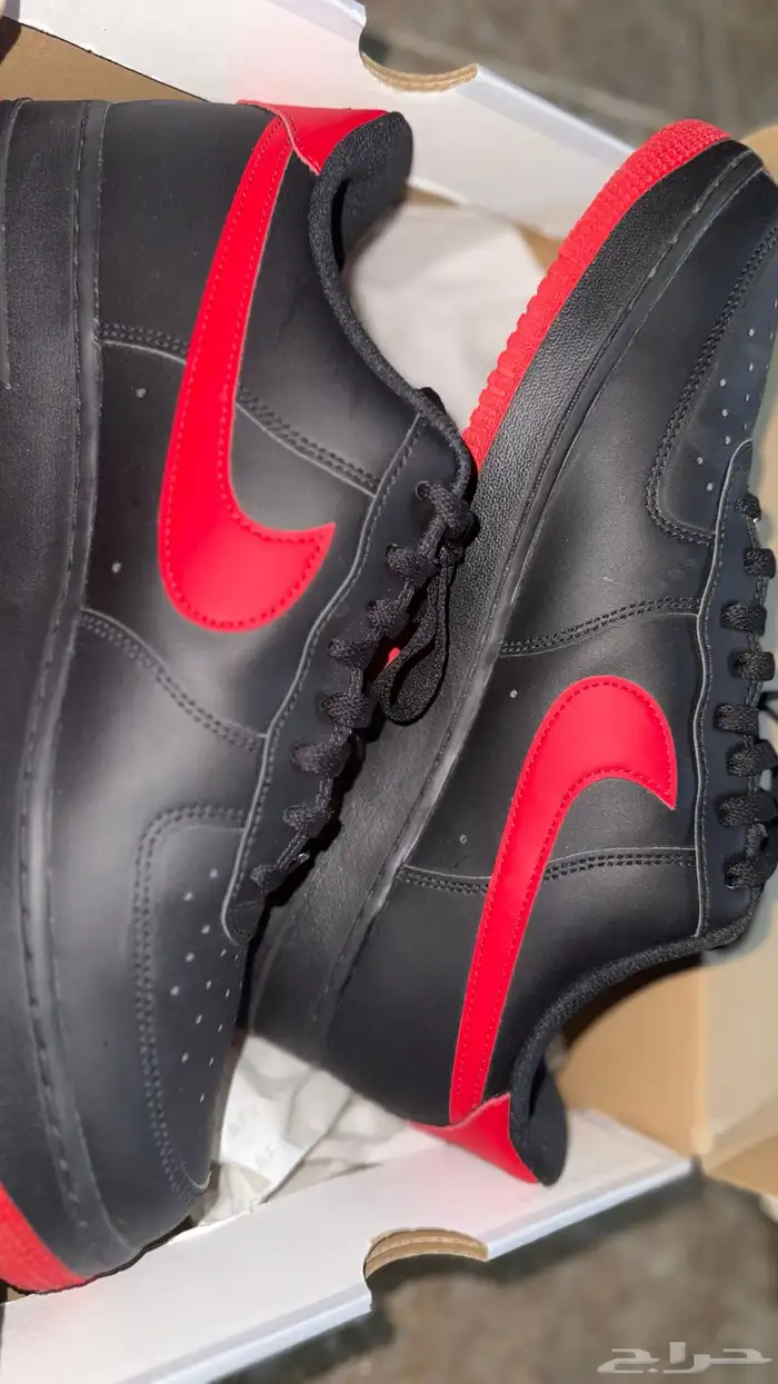 حذاء جوردان اير فورس 1 ( لون اسود واحمر) المقاس 47.5 1