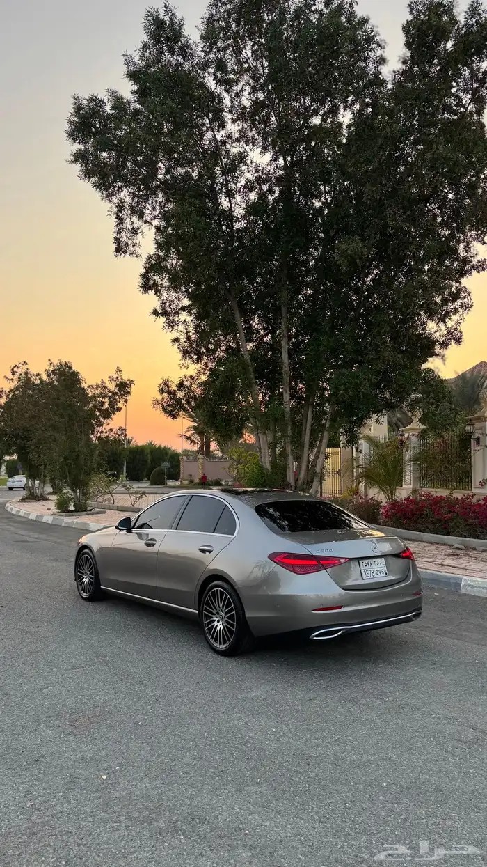 2024 مرسيدس C300 5