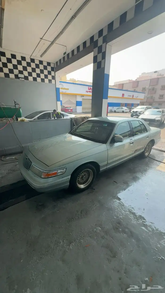 فور ماركيز للبيع 1