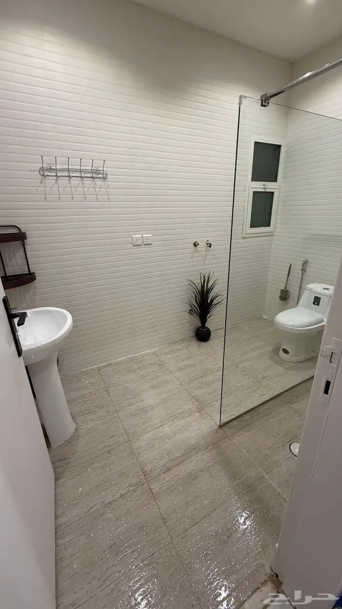 استديو للتقبيل فندقي مدخل خارجي النرجس 7