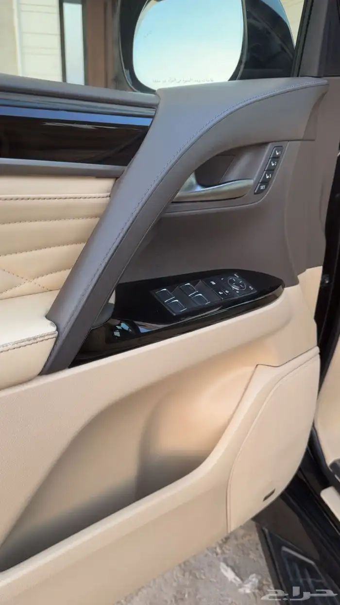 لكزس LX570 2019 بلاك اديشن 12