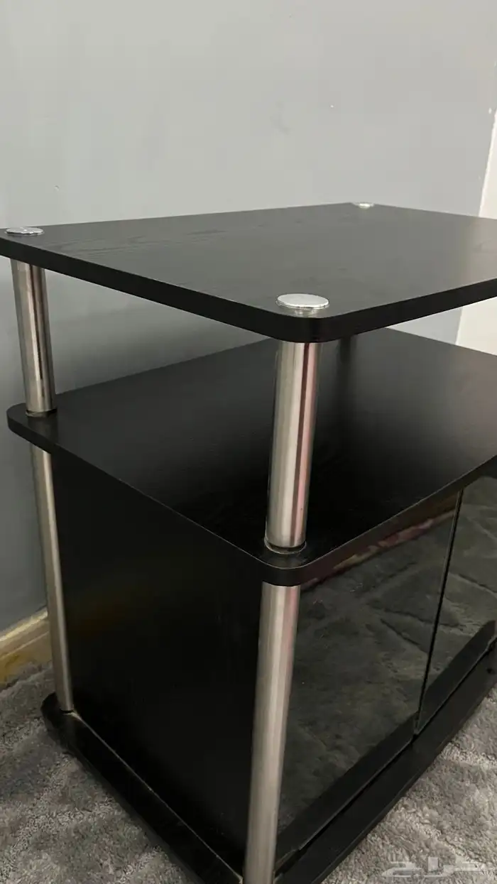 طاولة ودولاب 2