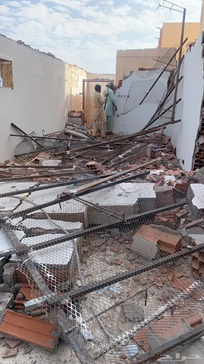 انقاض للبيع جديد وشبابيك وكيبل وابواب 3