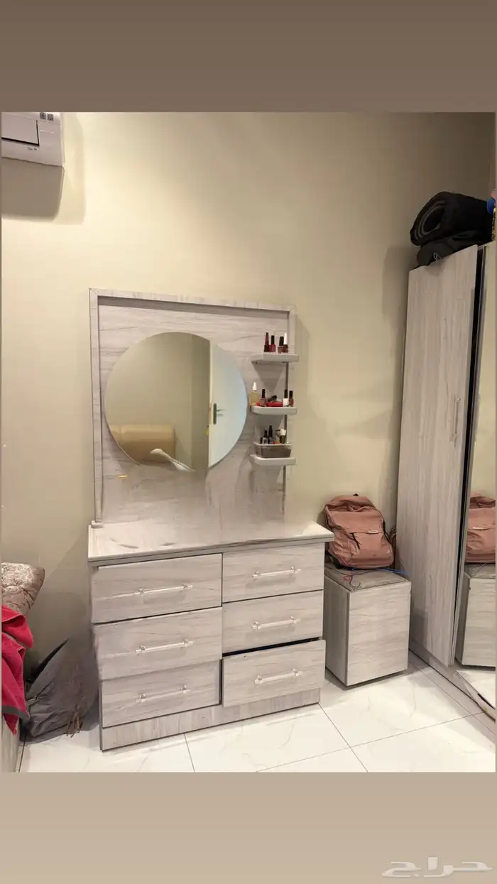 دولاب وتسريحه 0