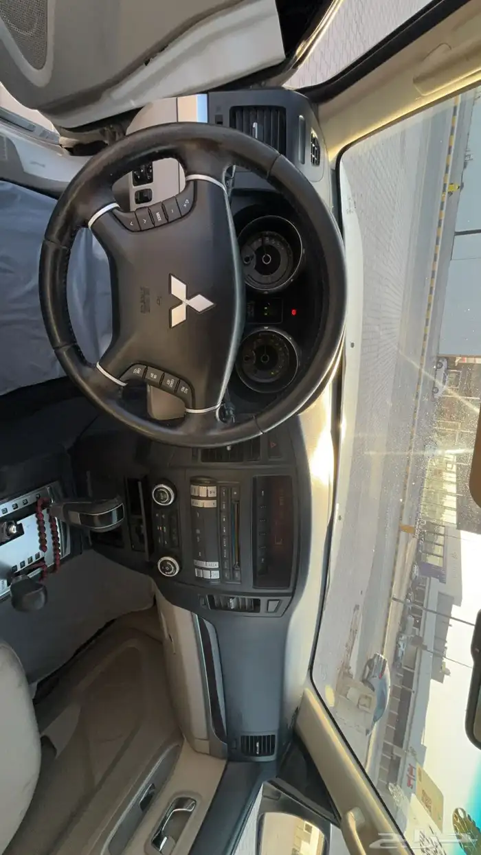 ميستوبيشي باجيرو2011 0