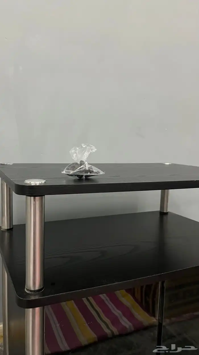 طاولة ودولاب 3