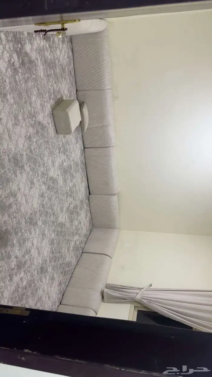 للبيع مساند ظهر غرفتبن وكنبات 7