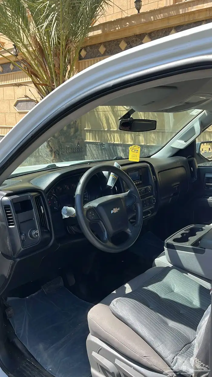 للبيع سلفرادو نظيف 4