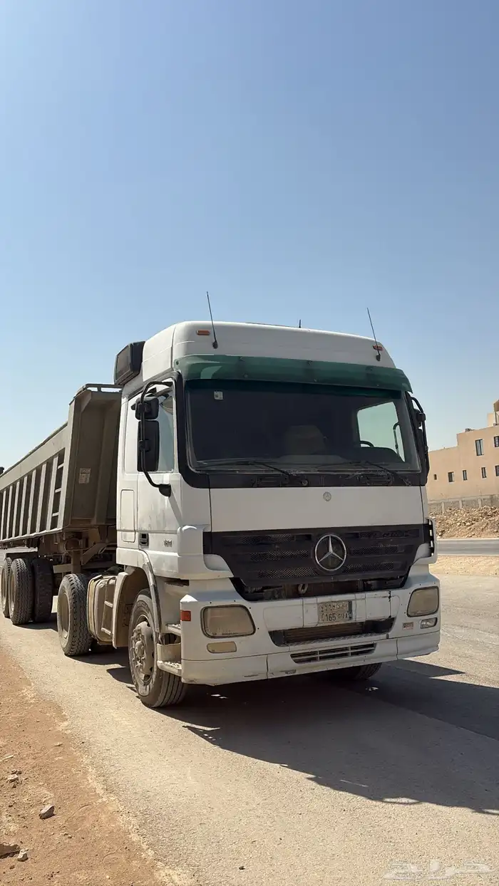 للبيع راس اكتروس 2006 نضيفه راس و وصندوق ومفراد البيع او 0