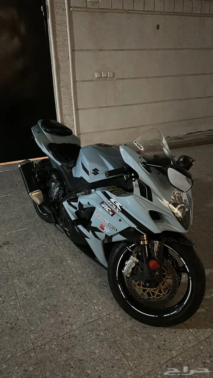 للبيع دباب GSXR مقاس 1000R موديل 2008 ( معدل ) 5