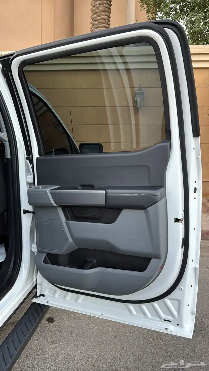 فورد F150 ابيض 8 سلندر 30