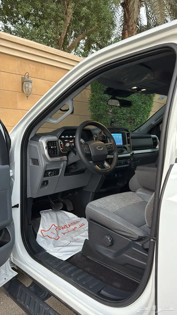 فورد F150 ابيض 8 سلندر 23