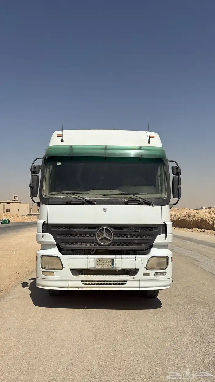 للبيع راس اكتروس 2006 نضيفه راس و وصندوق ومفراد البيع او 1