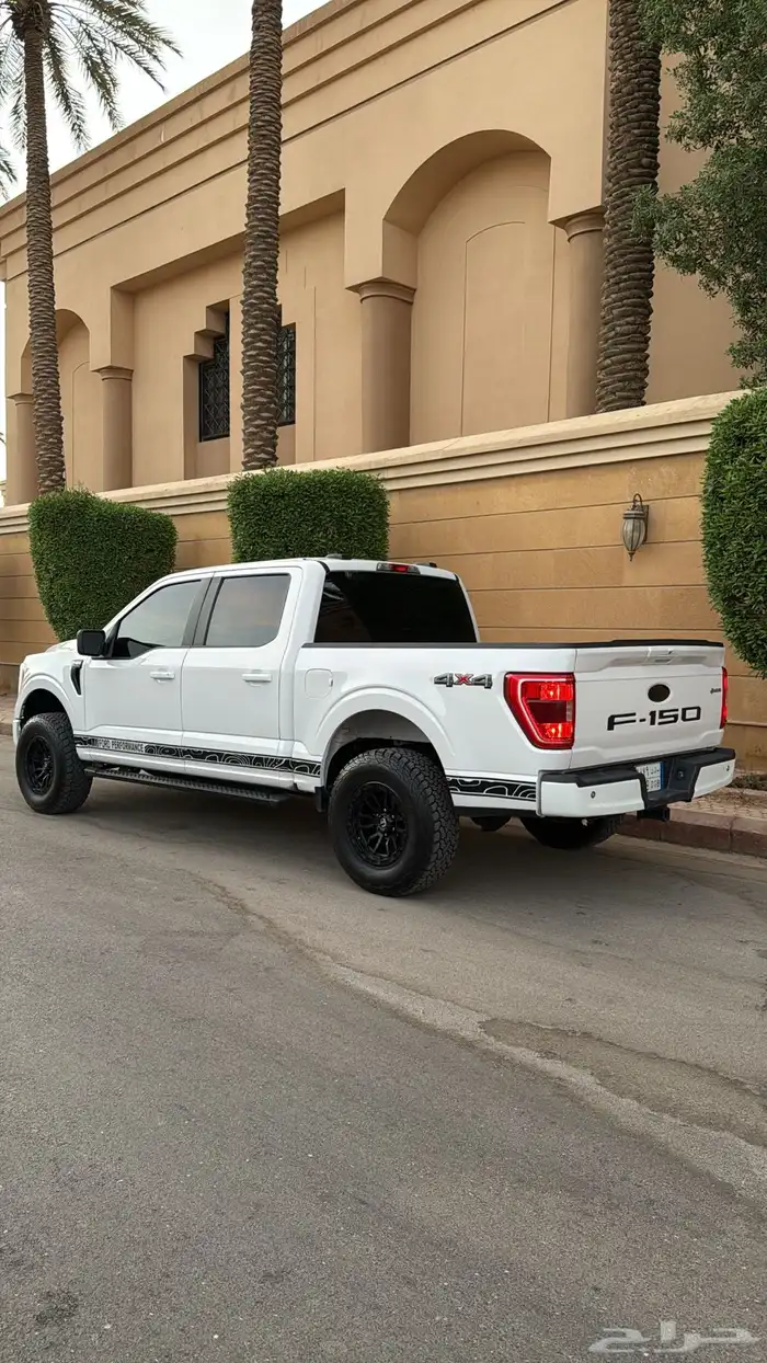فورد F150 ابيض 8 سلندر 5