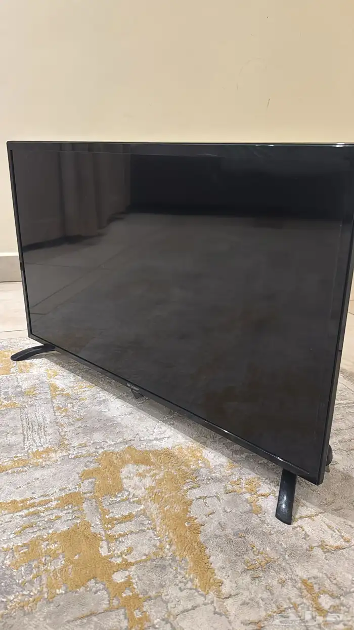 شاشه نظيفه جدا  ومناسبه للعب والمشاهده 0