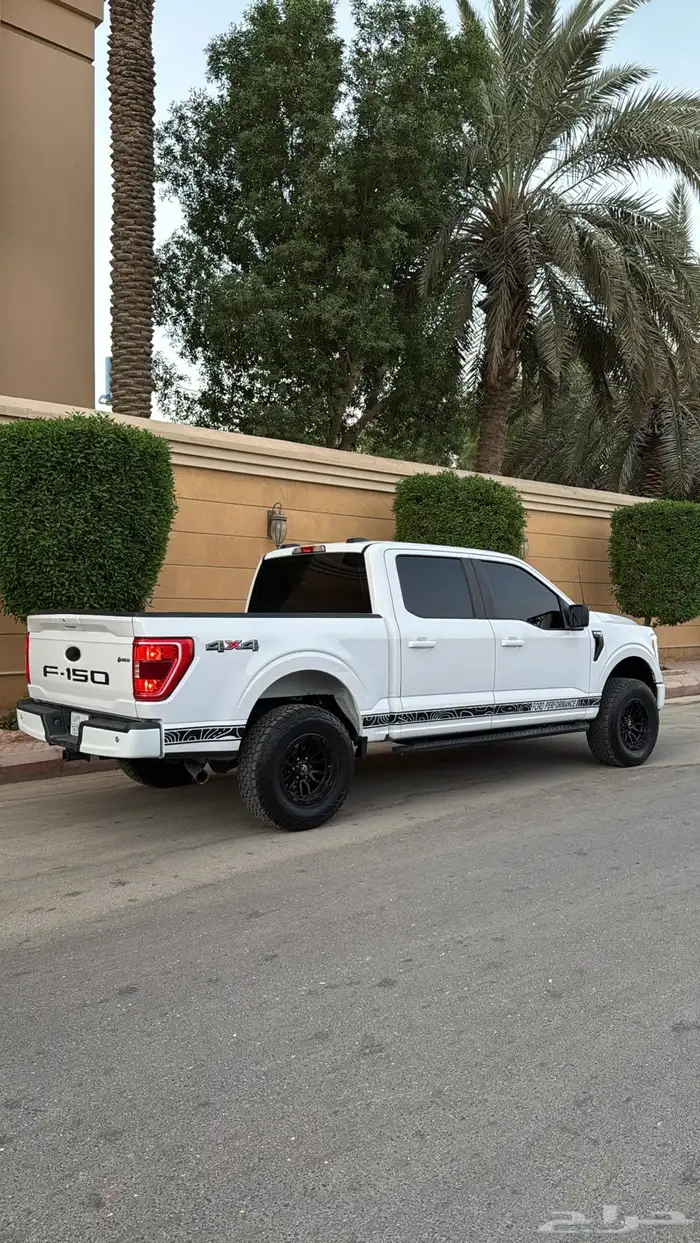 فورد F150 ابيض 8 سلندر 9