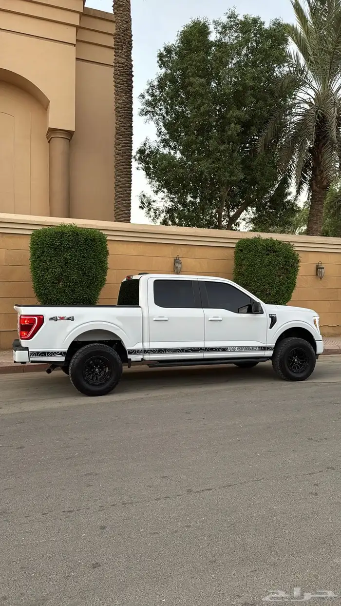 فورد F150 ابيض 8 سلندر 10
