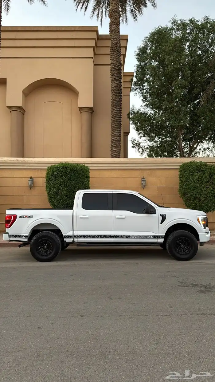 فورد F150 ابيض 8 سلندر 11