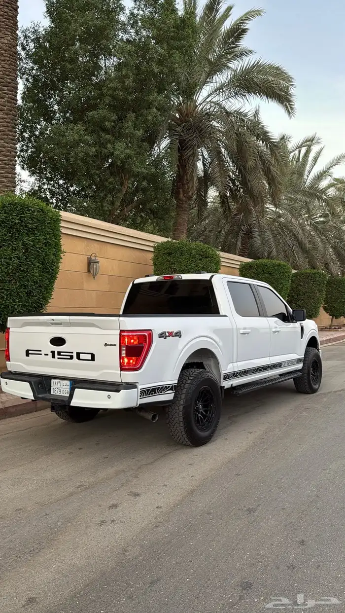 فورد F150 ابيض 8 سلندر 8