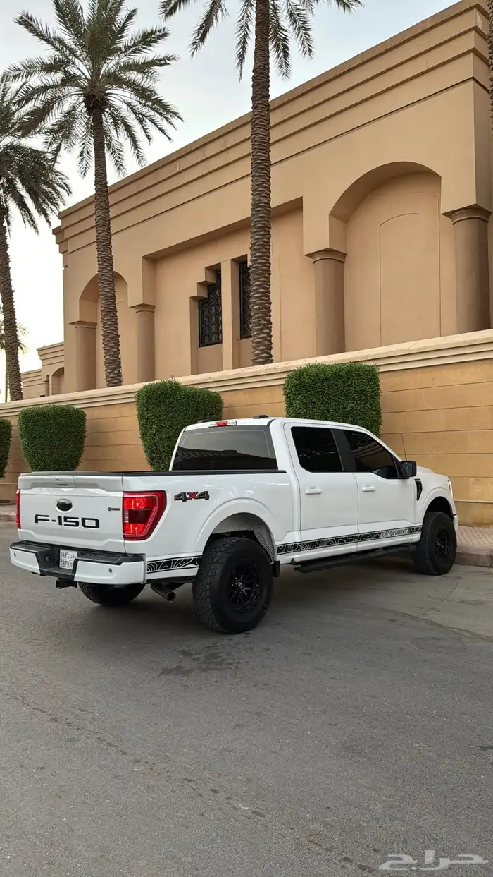 فورد F150 ابيض 8 سلندر 20