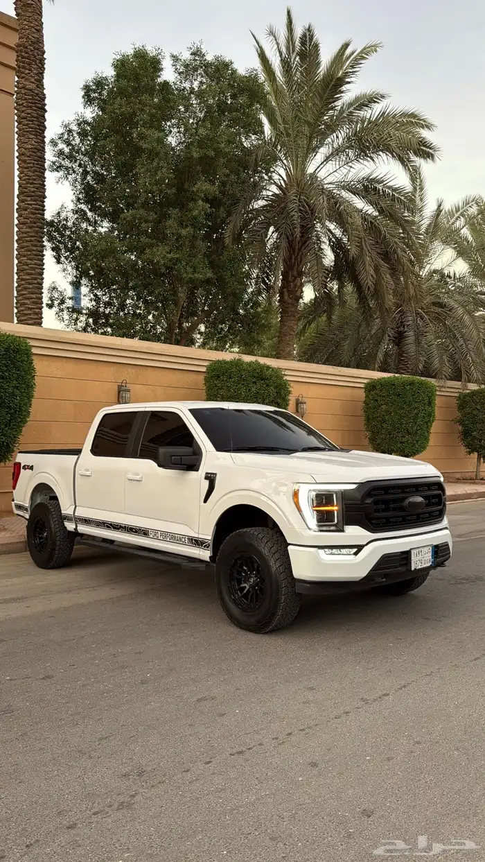 فورد F150 ابيض 8 سلندر 17