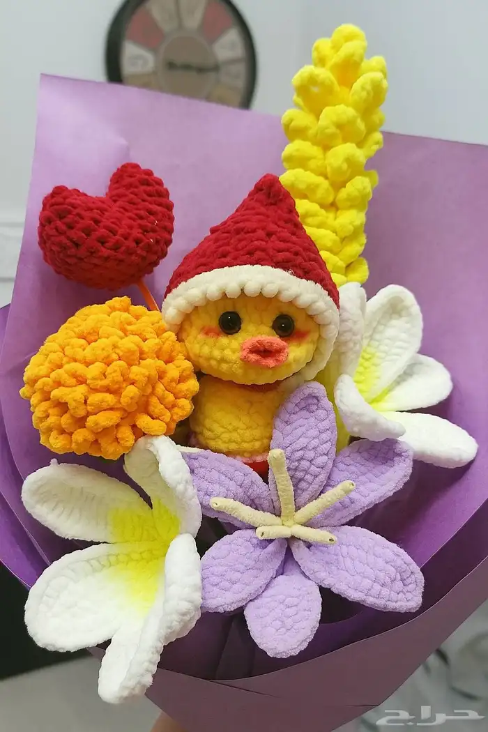 توزيعات ميداليات وباقات ورد بخيوط الصوف 8