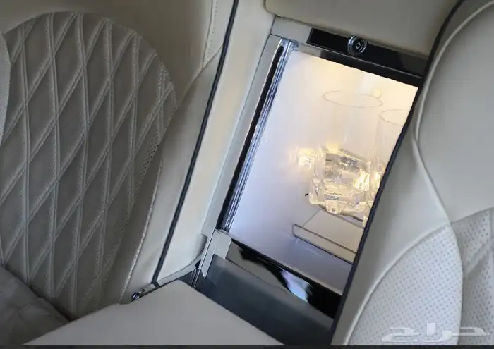 بنتلي مولسان أبيض .. 11