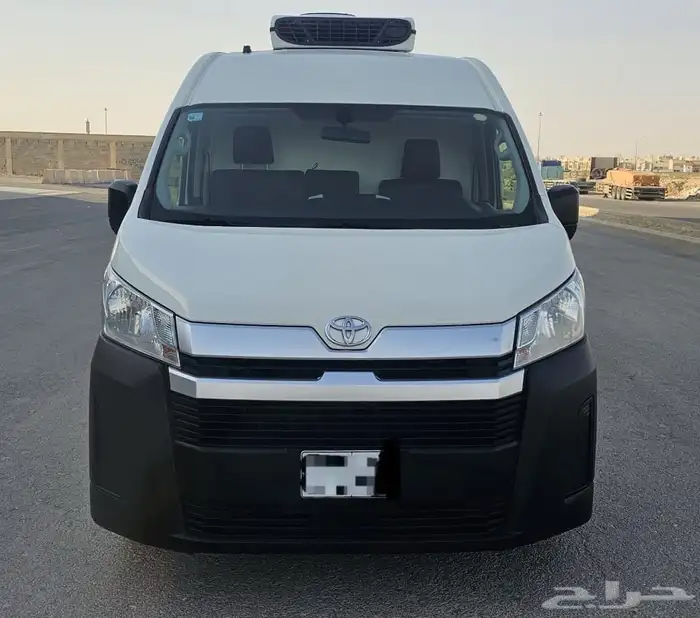 تويوتا باص فان ثلاجة 2022 للبيع 1